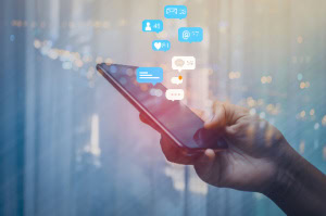 Navigating the Future: 6 Social Marketing Trends for 2024